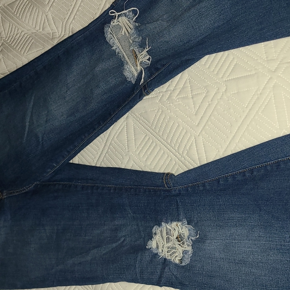 VIBRANT Flare Ripped Jeans - Picture 6 of 6